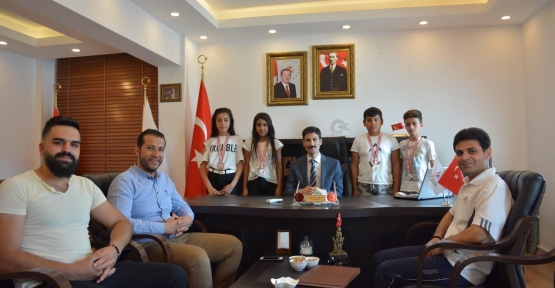 Derik'li Muaythai Sporcuları Erzincan'dan 4 Madalya ile döndüler