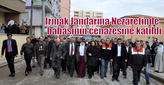 Irmak Jandarma Nezaretinde babasının cenazesine katıldı.