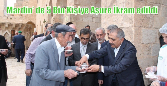 Mardin’ de 5 Bin Kişiye Aşure İkram edildi 