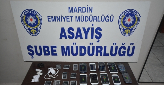 Mardin'de Cep Telefonu Hırsızları Evlerinde Yakalandı