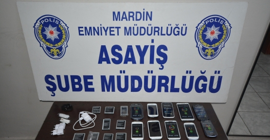 Mardin'de Cep Telefonu Hırsızları Evlerinde Yakalandı