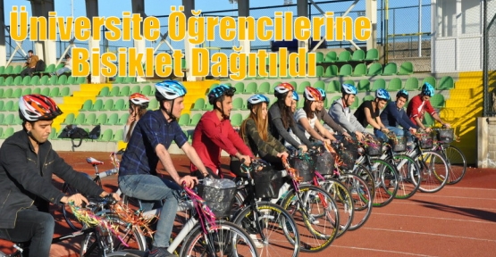 Üniversite Öğrencilerine Bisiklet Dağıtıldı