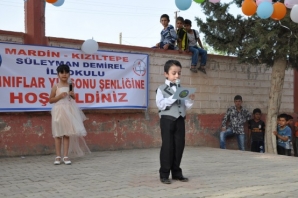 Süleyman Demirel İlkokulunda 1.Sınıflar Yıl Sonu Şenliği