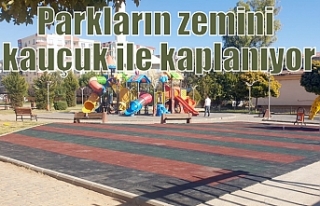 Parkların zemini kauçuk ile kaplanıyor