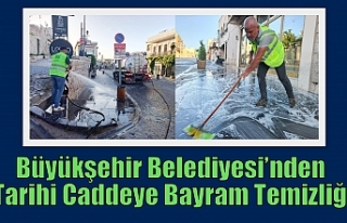 Büyükşehir Belediyesi’nden Tarihi Caddeye Bayram...
