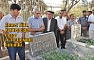 Ahmet Türk, Kızıltepe’de mezar ziyaretlerinde...