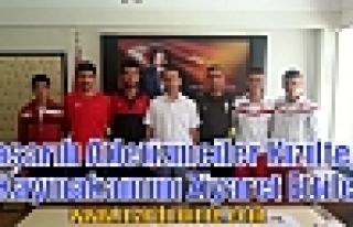 Başarılı Atletizmciler Kızıltepe Kaymakamını...