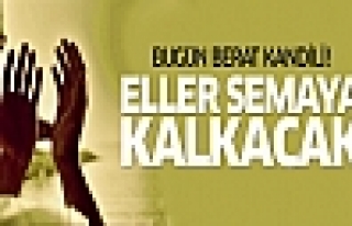 Berat Kandili'nde eller semaya kalkacak