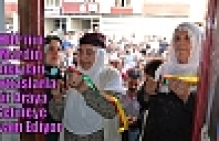 HDP’nin Mardin Adayları Yurttaşlarla Bir Araya...