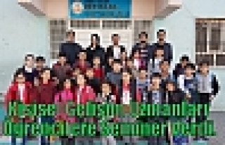 Kişisel Gelişim Uzmanları Öğrencilere Seminer...