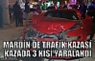 Mardin'de iki otomobilin karıştığı trafik kazasında...