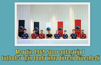 Mardin1969 Spor anlaştığı 7 futbolcu için toplu imza töreni düzenledi